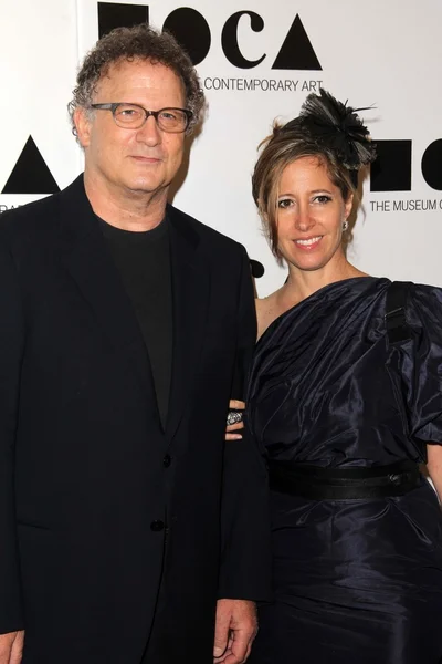 Albert Brooks en la Gala MOCA 2011, MOCA Grand Avenue, Los Ángeles, CA 11 — Foto de Stock