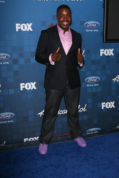 Jacob Lusk en el American Idol Season 10 Top 13 Finalists Party, The Grov — Foto de Stock