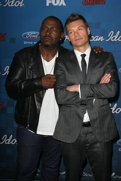 Randy Jackson and Ryan Seacrest at the American Idol Season 10 Top 13 Fina — Stockfoto
