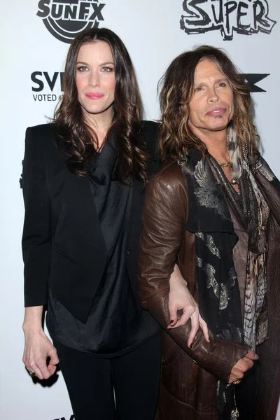 Liv Tyler y Steven Tyler en el "Super" Los Angeles Premiere, Egyptian T —  Fotos de Stock