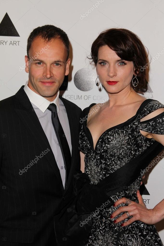 Jonny Lee Miller And Michele Hicks Stock Editorial Photo C S Bukley 14197232