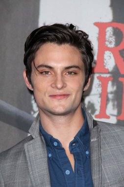 Shiloh Fernandez