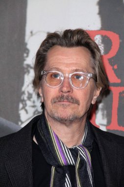 Gary Oldman