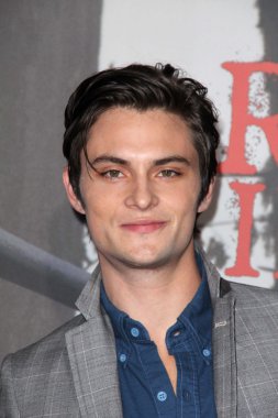 Shiloh Fernandez
