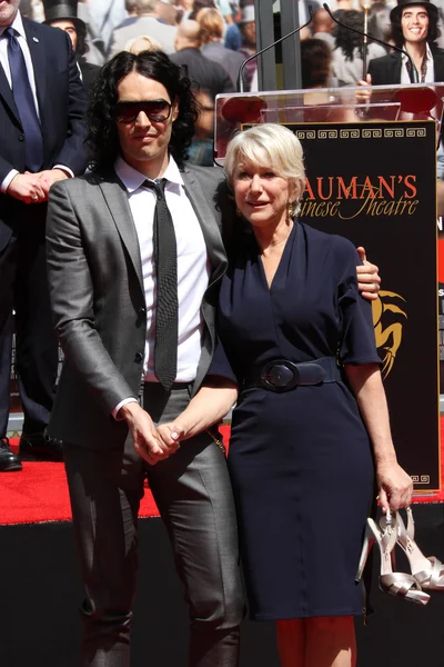 Russell Brand and Helen Mirren — Stock Photo, Image