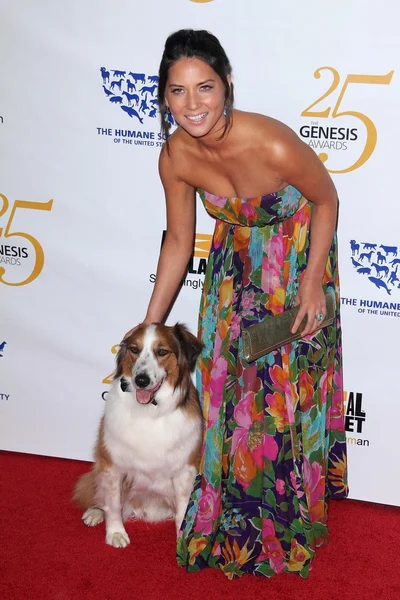 Olivia Munn à la 25e cérémonie annuelle des Genesis Awards, Century Plaza Hotel, Century City — Photo