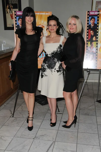 Adrianne Palicki, Carla Gugino, Marley Shelton alla proiezione speciale "Elektra Luxx" di Los Angeles, Sala proiezioni Aidikoff, Beverly Hills — Foto Stock