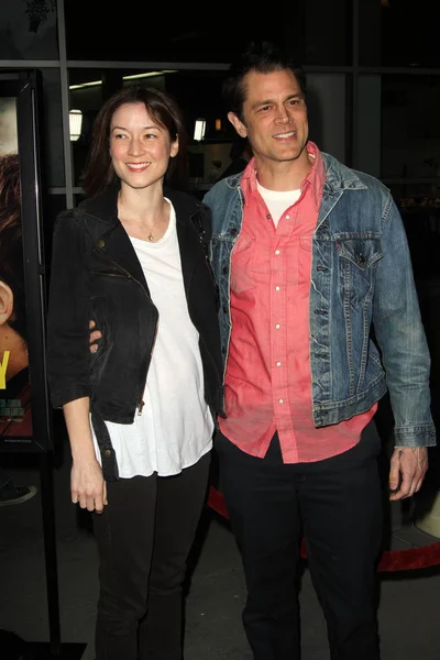 Johnny Knoxville and Naomi Nelson at the "Ceremony" Los Angeles Premiere, — Stock Photo, Image