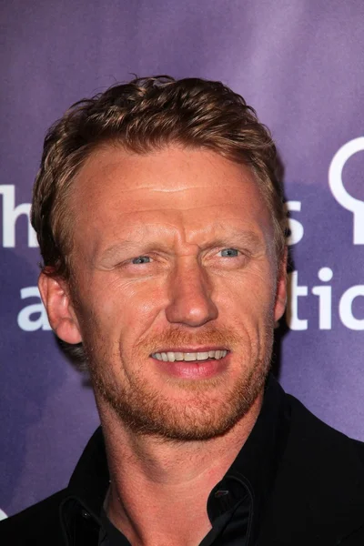 Kevin McKidd at the 19th Annual "A Night At Sardi 's" Fundraiser and Awards Dinner Benefiting The Alzheimer' s Association, Beverly Hilton Hotel, Beverly Hills, CA. 03-16-11 — стоковое фото