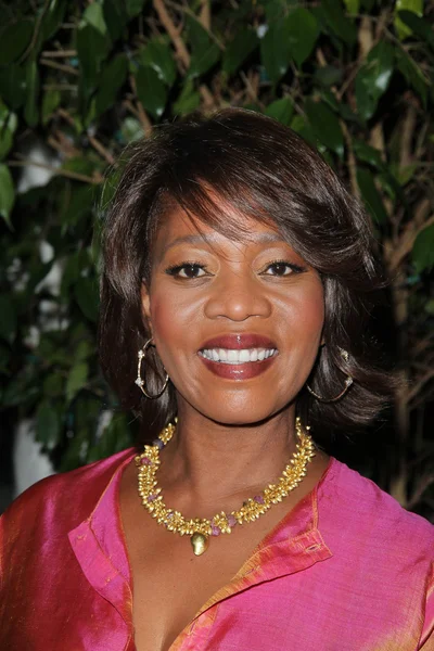Alfre Woodard at the QVC Red Carpet Style Party, Four Seasons Hotel, Los Angeles, CA. 02-25-11 — Stock Photo, Image