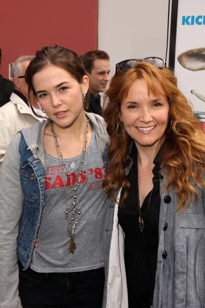 Zoe Deutch y Lea Thompson — Foto de Stock