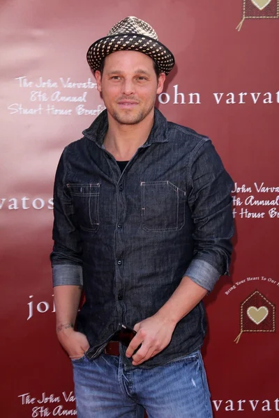 Justin Chambers at the John Varvatos 8th Annual Stuart House Benefit, John Varvatos Boutique, West Hollywood, CA. 03-13-11 — Stock Photo, Image