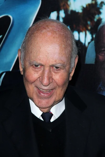 Carl Reiner no "His Way" da HBO Los Angeles Premiere, Paramount Studios, Hollywood, CA 03-22-11 — Fotografia de Stock