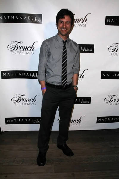 Josh Robert Thompson alla Nathanaelle Fashion Show, Skybar, West Hollywood, CA. 03-15-11 — Foto Stock