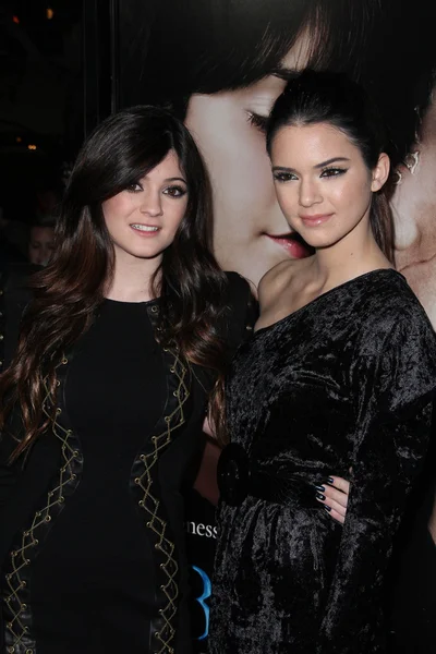 Kylie Jenner and sister — Stock Photo, Image