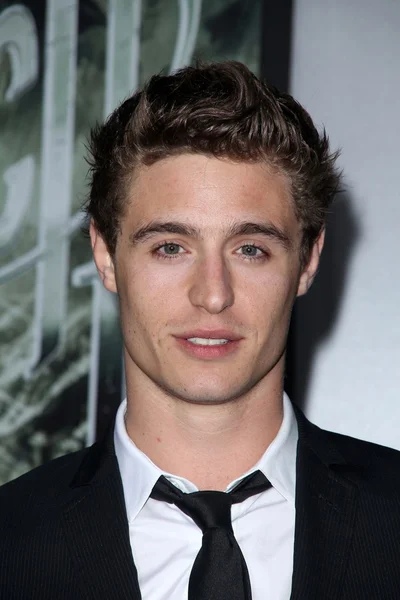 Max Irons no "Sucker Punch" Los Angeles Premiere, Chinese Theater, Hollywood, CA. 03-23-11 — Fotografia de Stock