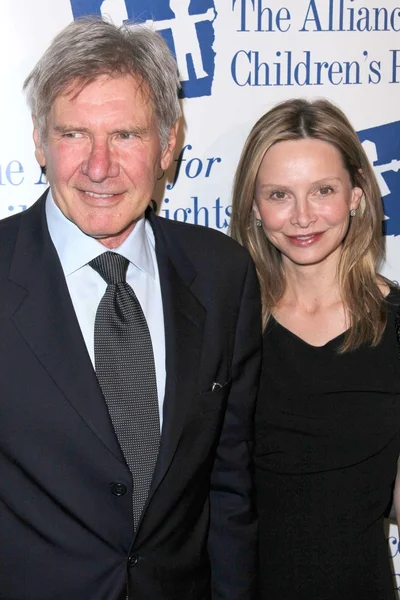 Harrison Ford y Calista Flockhart en la 18ª Gala Anual de Cena de la Alianza por los Derechos del Niño, Beverly Hilton Hotel, Beverly Hills, CA. 03-10-11 — Foto de Stock