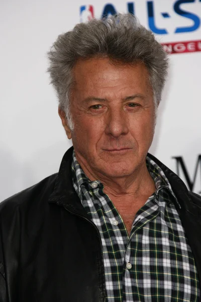 Dustin Hoffman vuoden 2011 T-Mobile NBA All-Star pelissä, Staples Center, Los Angeles, CA 02-20-11 — kuvapankkivalokuva