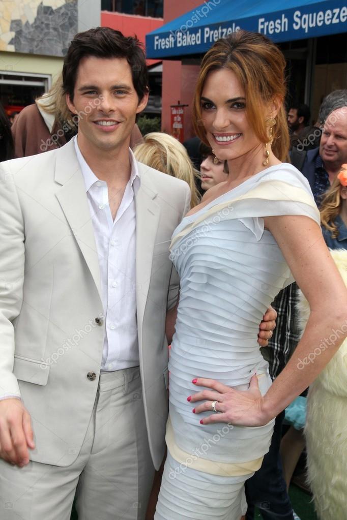 James Marsden and Lisa Linde Stock Editorial Photo © s_bukley 14262639