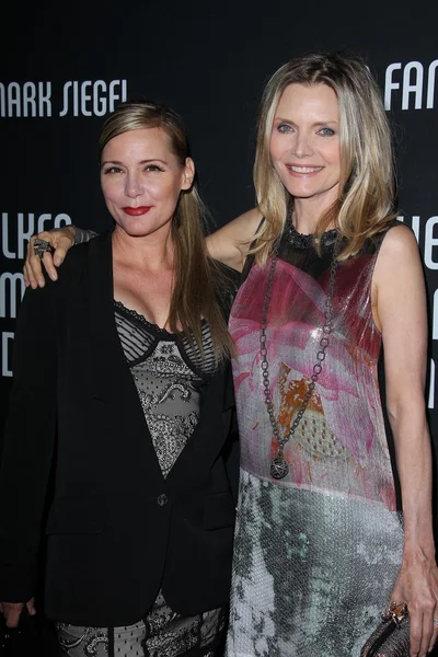 Dedee Pfeiffer e Michelle Pfeiffer — Fotografia de Stock