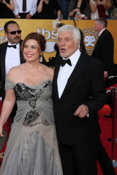 Van Dyke\r\nat the 18th Annual Screen Actors Guild Awards Arrivals, Shrine Auditorium, Los Angeles, CA 01-29-12 — Stock Photo, Image