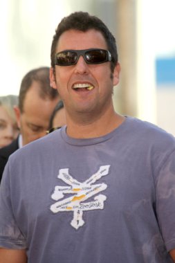 adam sandler jennifer aniston yıldızı Hollywood at walk of fame, hollywood, ca 02-22-12