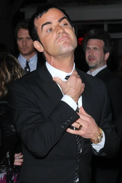 Justin Theroux at the "Wanderlust" Los Angeles Premiere, Mann Village Theatre, Westwood, CA 02-16-12 — Stock Photo, Image