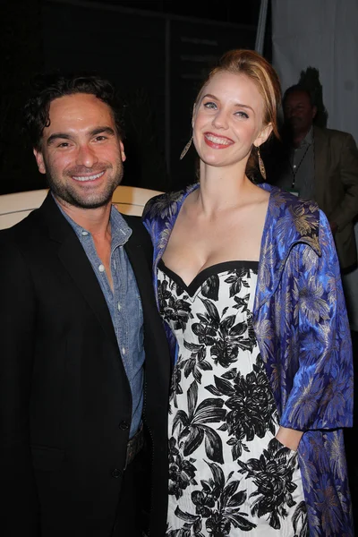 Johnny Galecki, Kelli Garnerat Global Green USA — Stock Photo, Image