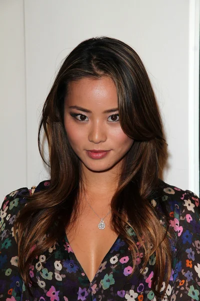 Jamie Chung al QVC Red Carpet Style Event, Four Seasons Hotel, Los Angeles, CA 02-23-12 — Foto Stock