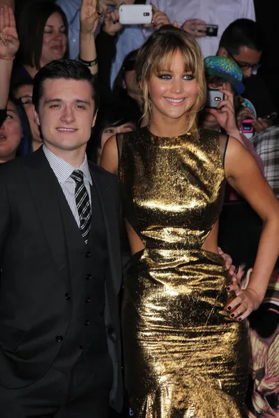 Josh Hutcherson, Jennifer Lawrence, Liam Hemsworth at "The Hunger Games" Los Angeles Premiere, Nokia Theater, Los Angeles, CA 03-12-12 — Stock Photo, Image