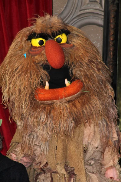 Muppets op de muppets ster op de hollywood walk van roem, hollywood, ca 03-20-12 — Stockfoto