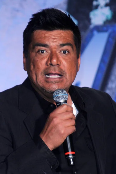 George Lopez at the KISS & Motley Crue Press Conference, Roosevelt Hotel, Hollywood, CA 03-20-12 — Stock Photo, Image