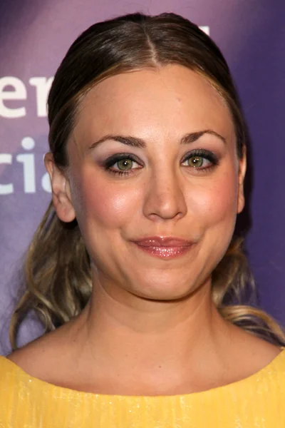 Kaley Cuoco at the 20th Anniversary Alzheimer's Association "A Night at Sardi's," Beverly Hilton Hotel, Beverly Hills, CA 03-21-12 — Stock Photo, Image