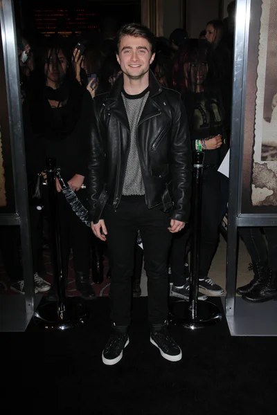 Daniel Radcliffe at "The Woman In Black" Black Carpet Screening, Pacific Theaters, Los Angeles, CA 02-02-12 — Stock Photo, Image