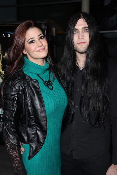 Nicole Williams e Weston Cage al "Drive Angry" di Los Angeles Red Carpet Screening, Arclight Theater, Hollywood, CA. 02-22-11 — Foto Stock