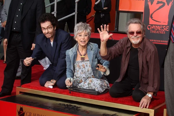 George Chakiris, Rita Moreno and Russ Tamblyn at the "West Side Story" Cast Hand and Footprint Ceremony, Chinese Theater, Hollywood, CA 11-15-11 — Stock Photo, Image