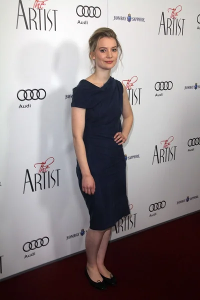 Mia Wasikowska à la projection spéciale "The Artist", AMPAS Samuel Goldwyn Theater, Beverly Hills, CA 11-21-11 — Photo