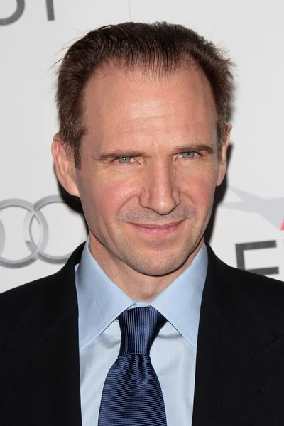 Ralph Fiennes en el Festival AFI 2011 "Coriolanus" Proyección Especial, Teatro Chino, Hollywood, CA 11-07-11 — Foto de Stock