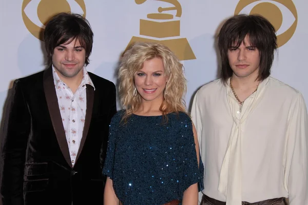 Neil Perry, Kimberly Perry, Reid Perry at the Grammy Nominations Concert Live, Nokia Theater, Los Angeles, CA 11-30-11 — Stockfoto