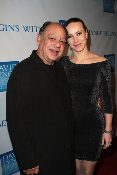 Cheech Marin and wife Natasha — Stockfoto