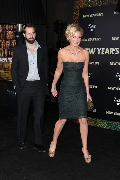 Katherine Heigl at the New Years Eve Los Angeles Premiere, Chinese Theater, Hollywood, CA 12-05-11 — Stock Photo, Image