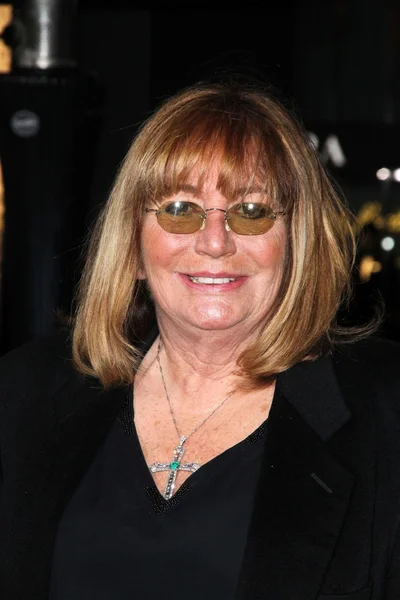 Penny Marshall alla "Capodanno" Los Angeles Premiere, Chinese Theater, Hollywood, CA 12-05-11 — Foto Stock