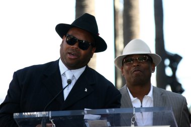 Jimmy jam ve terry lewis boyz II men yıldızı hollywood walk şöhret töreni, hollywood, ca 01-05-12 tarihinde