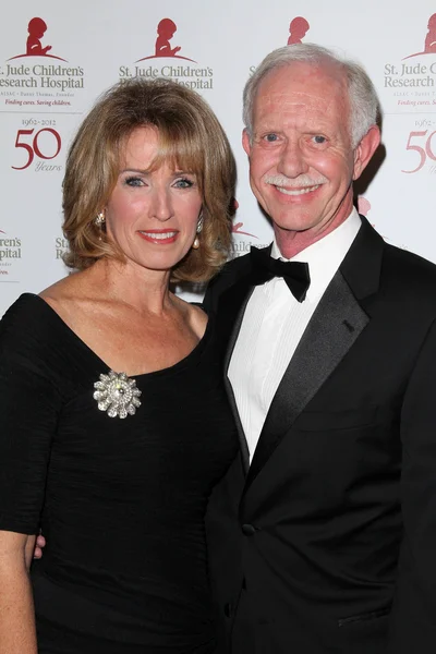 Chesley Sullenberger and wife at the St. Jude Children's Research Hospital 50th Anniversary Gala, Beverly Hilton, Beverly Hills, CA 01-07-12 — Stock Photo, Image