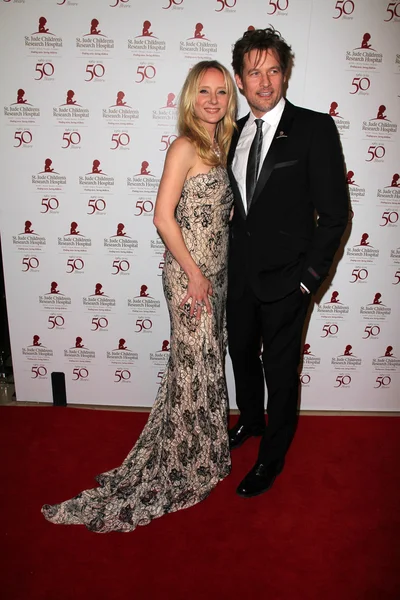 Anne Heche, James Tupper — Photo