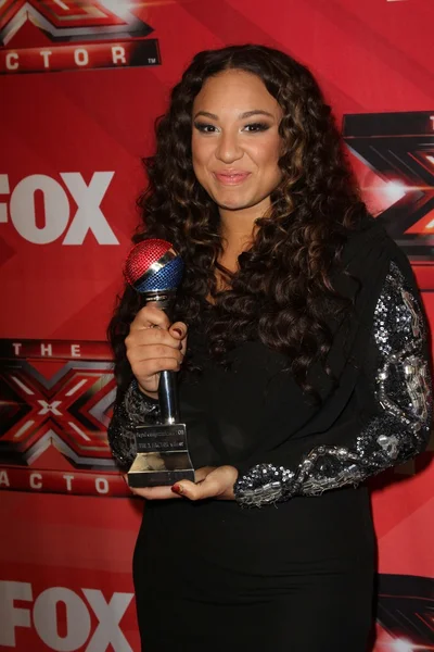 Melanie Amaro en el X Factor Season Finale, CBS Television City, Los Angeles, CA 12-22-11 —  Fotos de Stock