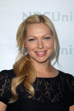 Laura prepon
