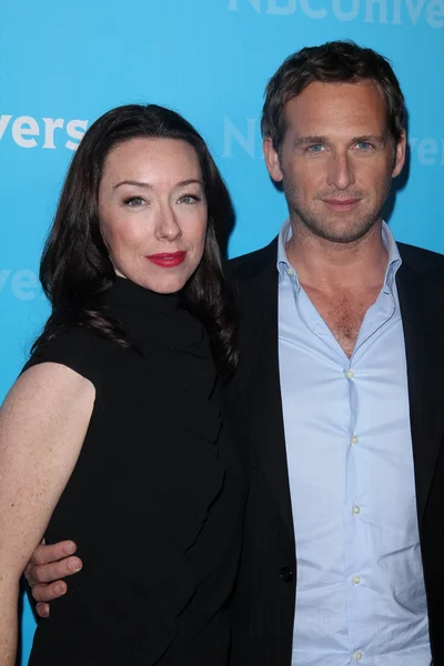 Molly Parker, Josh Lucas at the NBCUNIVERSAL Press Tour All-Star Party, The Athenaeum, Pasadena, CA 01-06-12 — Stock Photo, Image