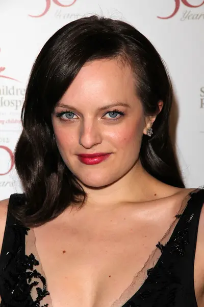 Elisabeth moss på St jude children's research hospital 50-årsfest, beverly hilton, beverly hills, ca 01-07-12 — Stockfoto