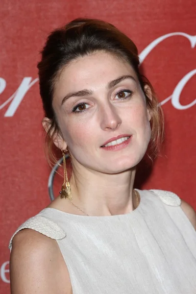 Julie Gayet en la 23ª Gala Anual del Festival Internacional de Cine de Palm Springs, Palm Springs Convention Center, Palm Springs, CA 01-07-12 —  Fotos de Stock